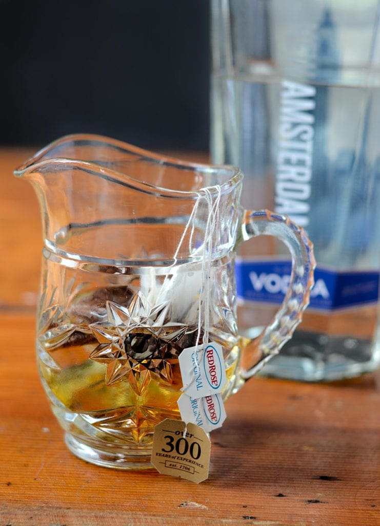 Skinny Iced Tea Cocktail with Homemade Unsweetened Tea Vodka