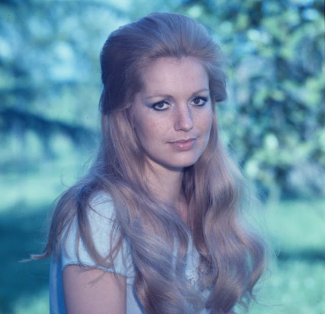 35 Beautiful Photos of Catherine Spaak in the 1960s Vintage News Daily
