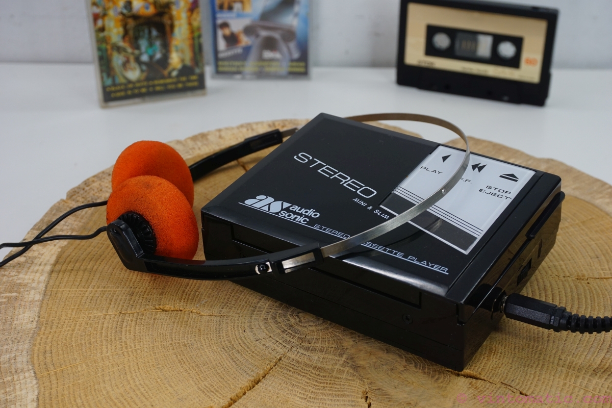 AudioSonic CT133 Walkman Cassette Player Eighties Soul!