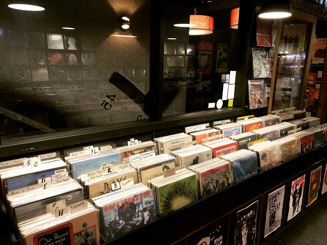 Mojo Record Bar Record Store Vinyl World