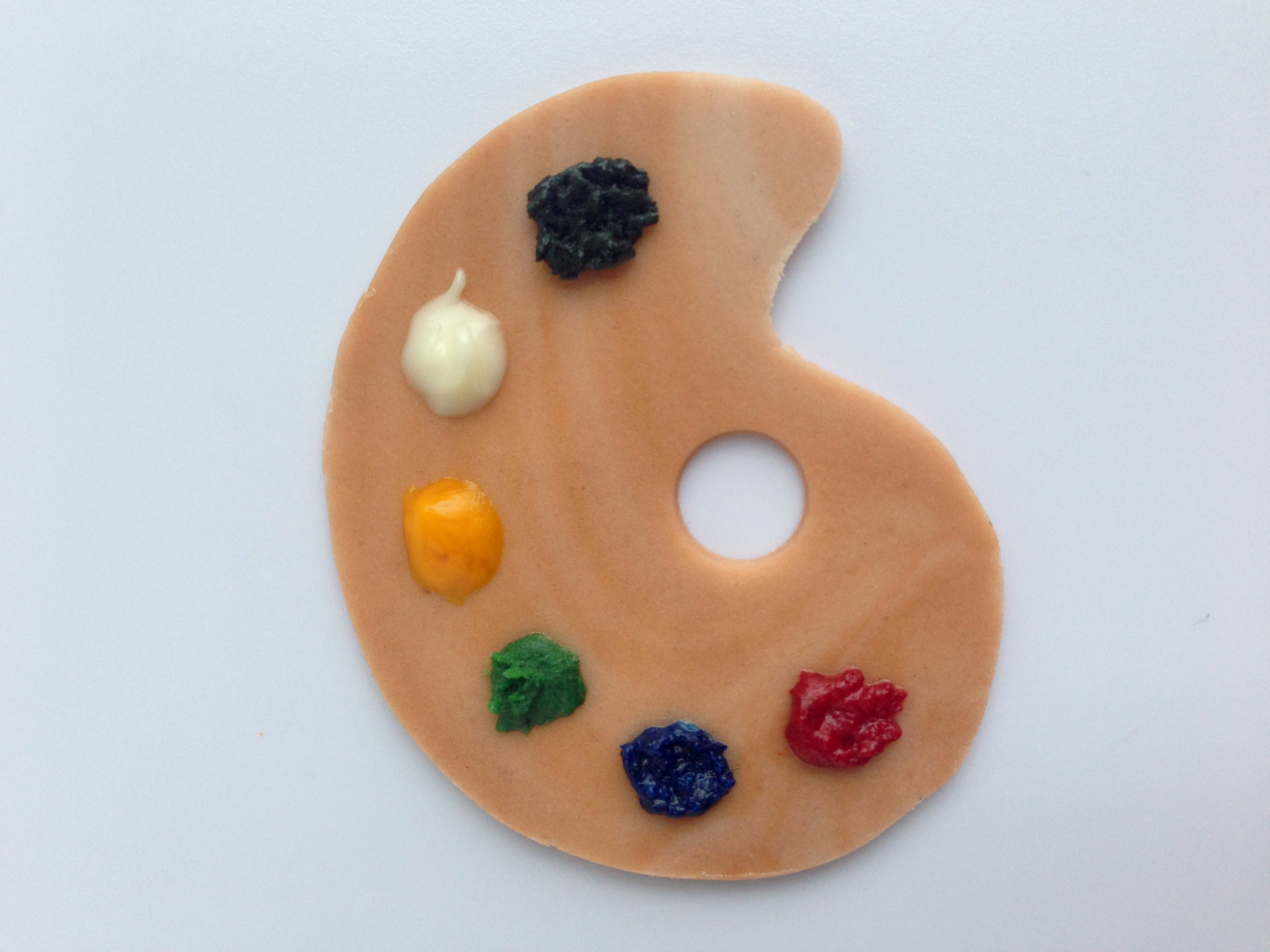 Fondant Artist’s Palette and Brush Cupcake Topper Tutorial Violets