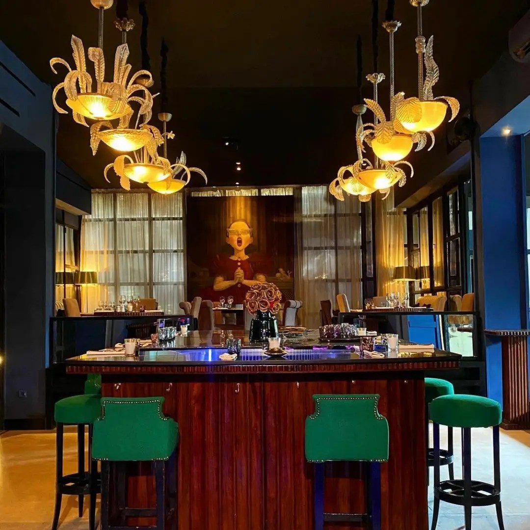 Lotus Club Unreal live shows & a fantastic international menu