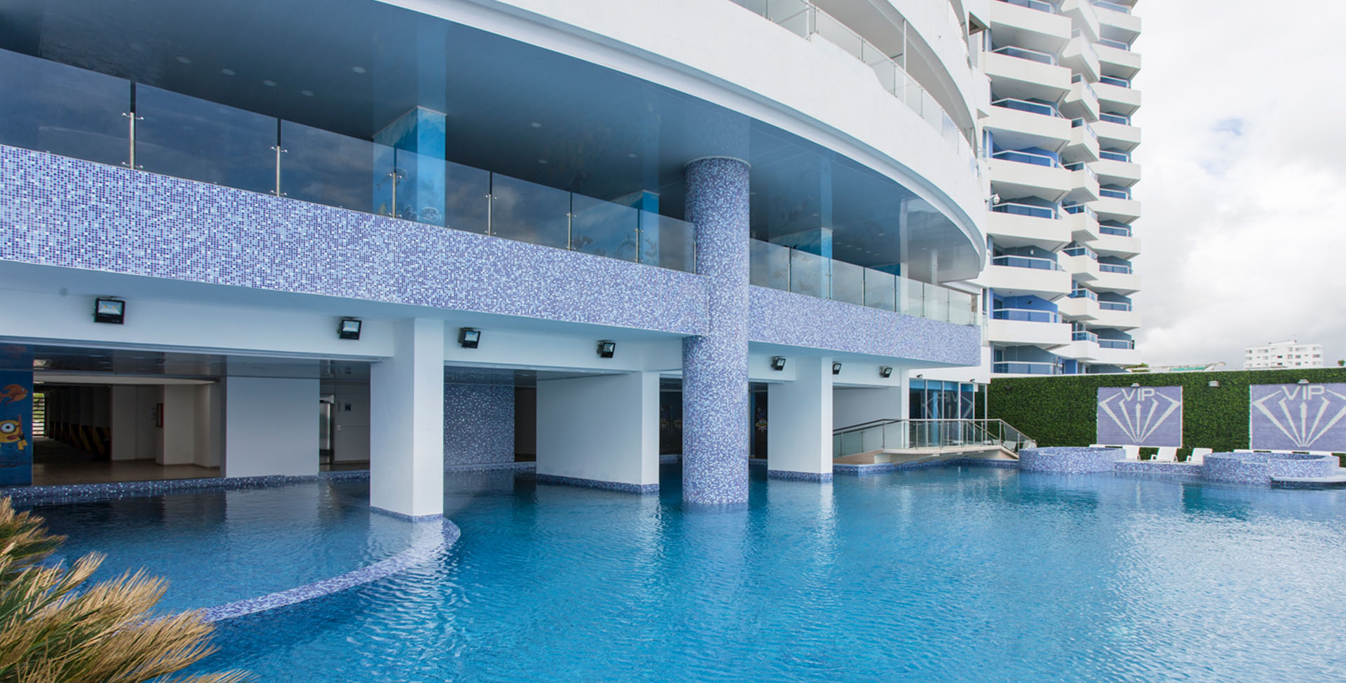 Grand Diamond Beach Diamond Developers