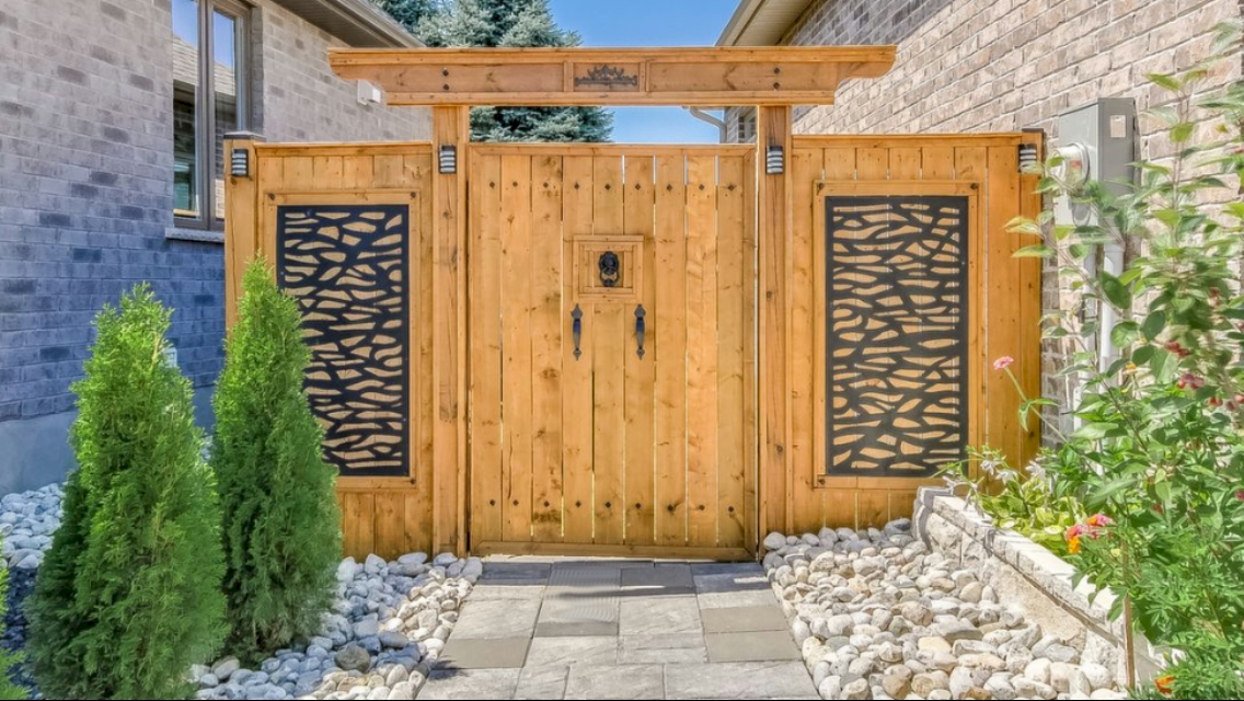 Home VIP Fencing Kitchener, Waterloo, Cambridge Fencing Construction