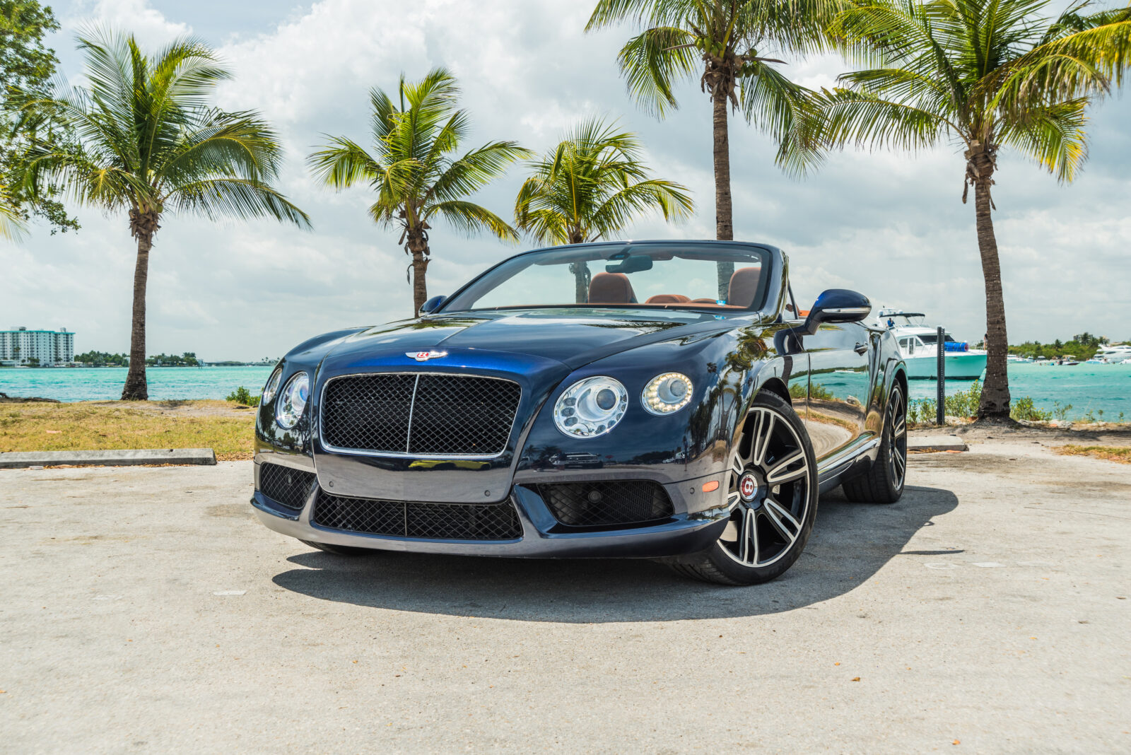 Luxury car rental in Miami Beach Vip Miami Auto