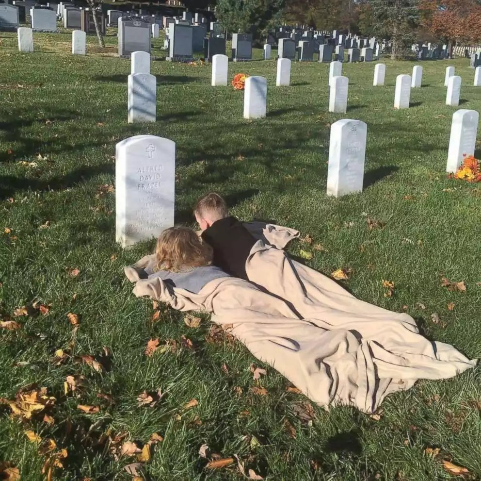 Viral Strange Late Army Sergeant's Sons Lay by His Grave