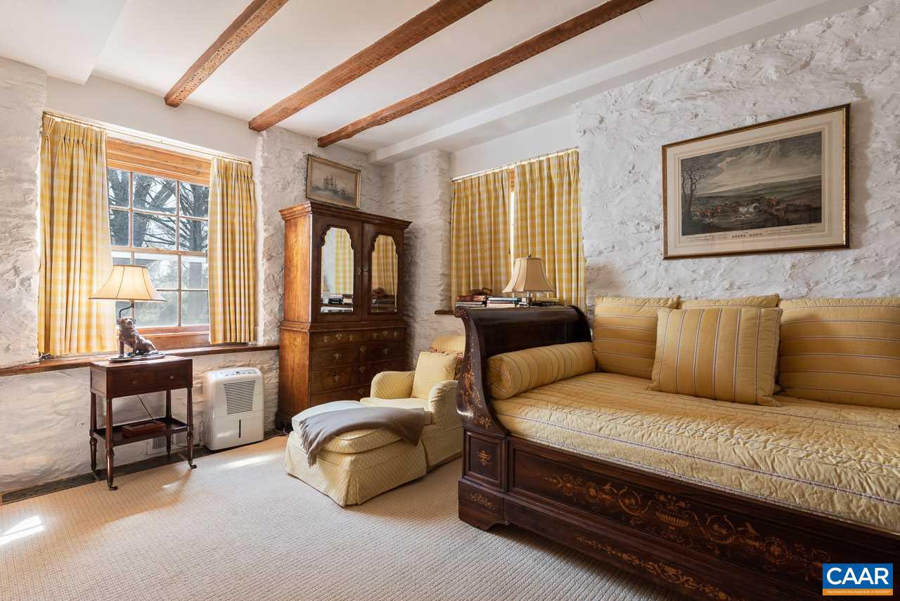 3392 EDGEMONT FARM NORTH GARDEN,VA 22959 Virginia Estates