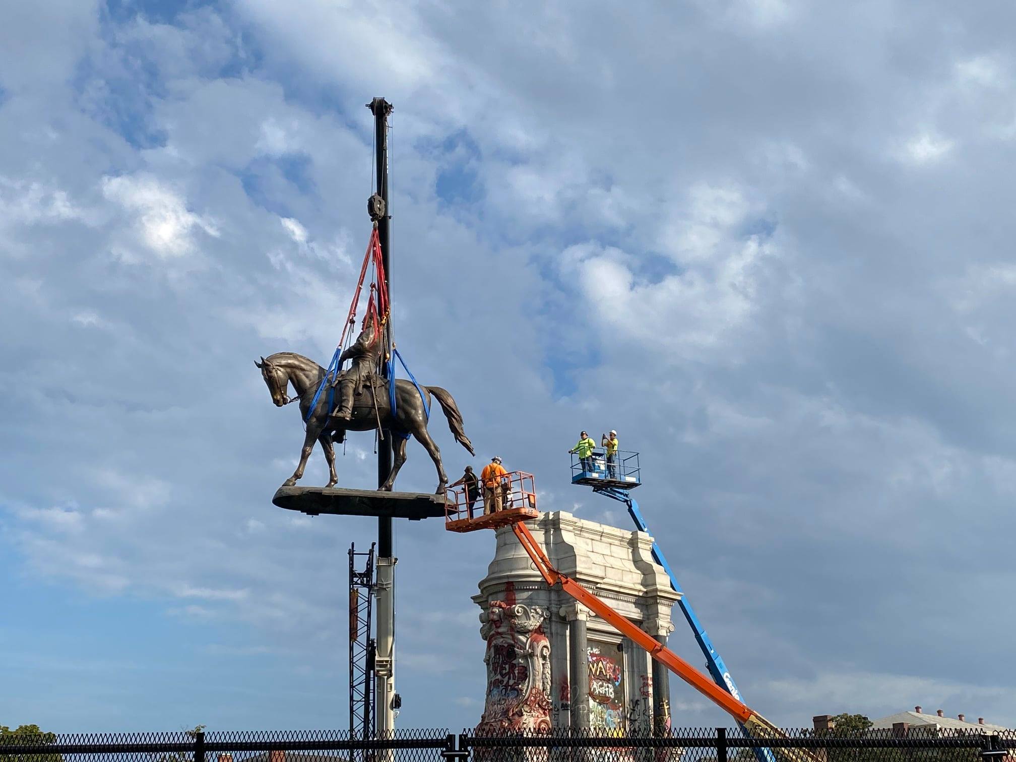 A Virginia lawmaker says it’s time to scrap the official Robert E. Lee