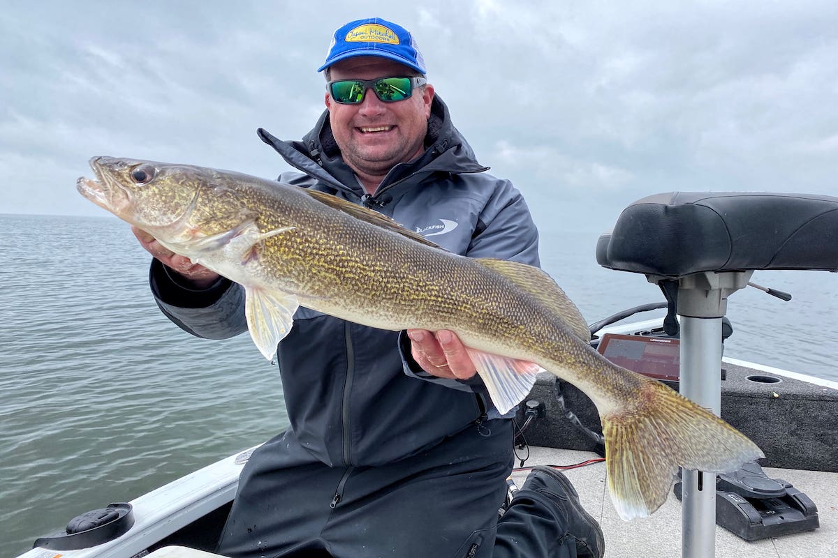 Swimming Jigs 10 Tips & Tricks for Spring Walleye Virtual Angling