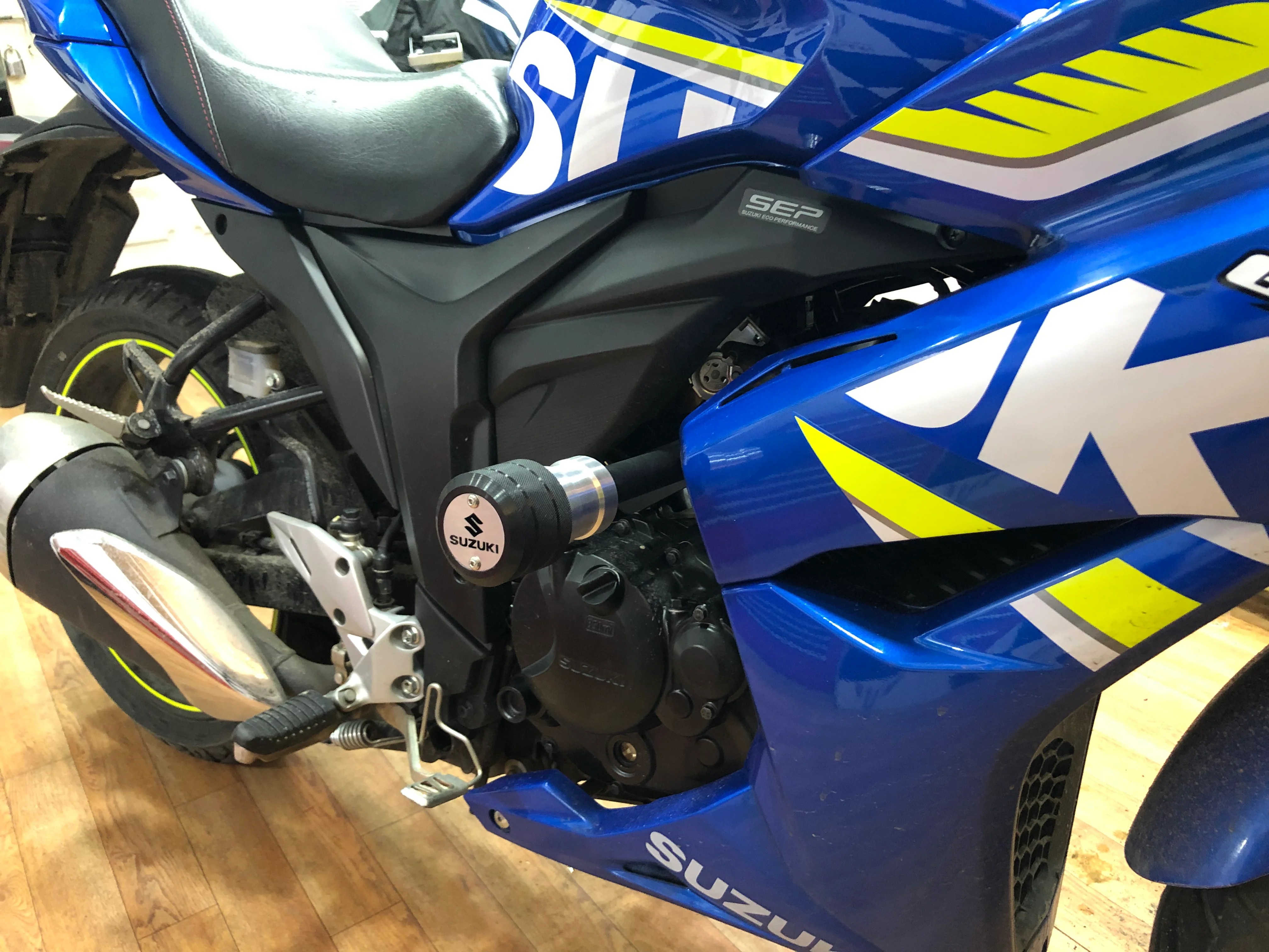 SLIDERS GIXXER 150Sf VIRTUALED