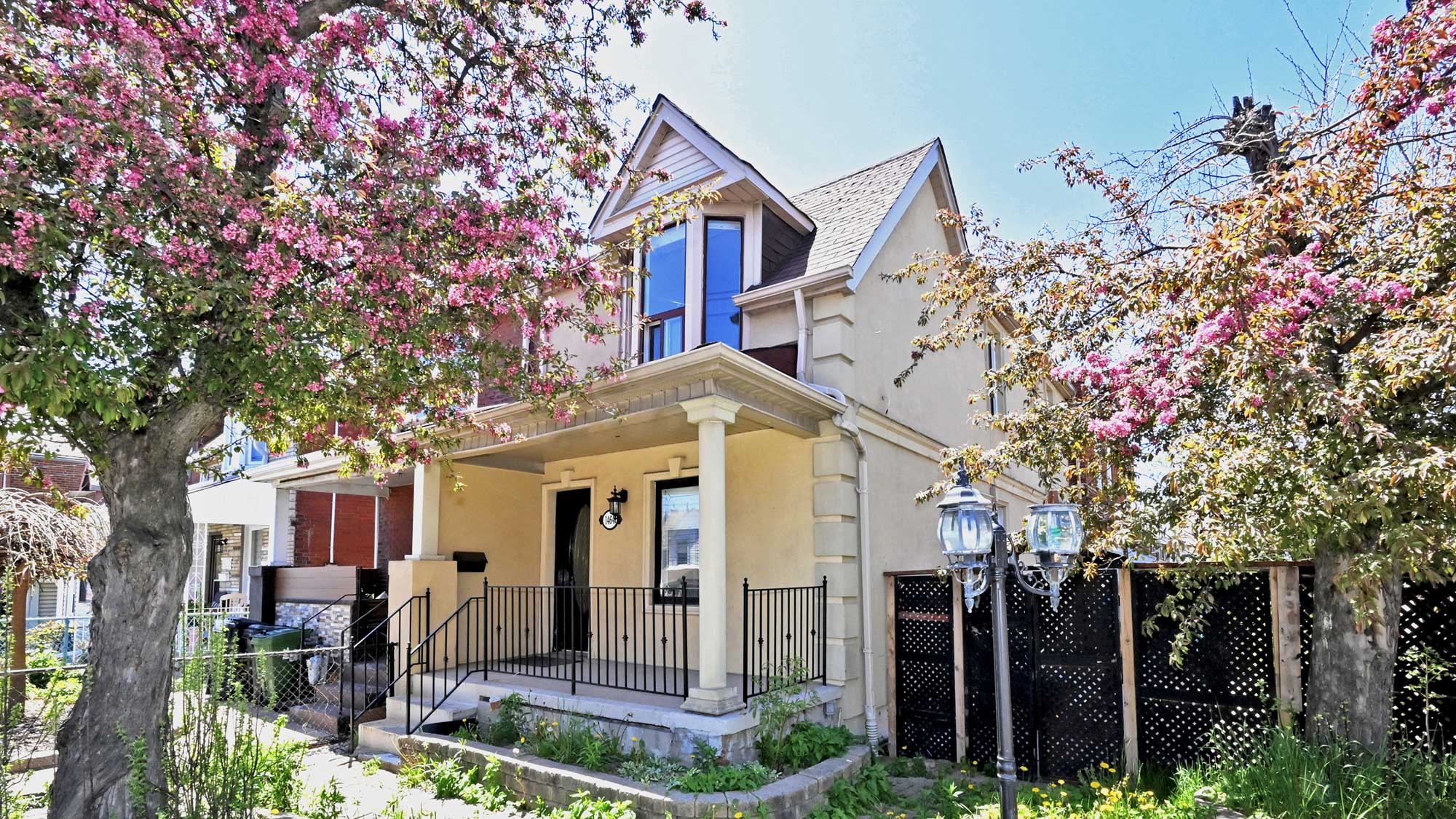 1464 Dufferin St Virtual Tour by Online Open House of the property