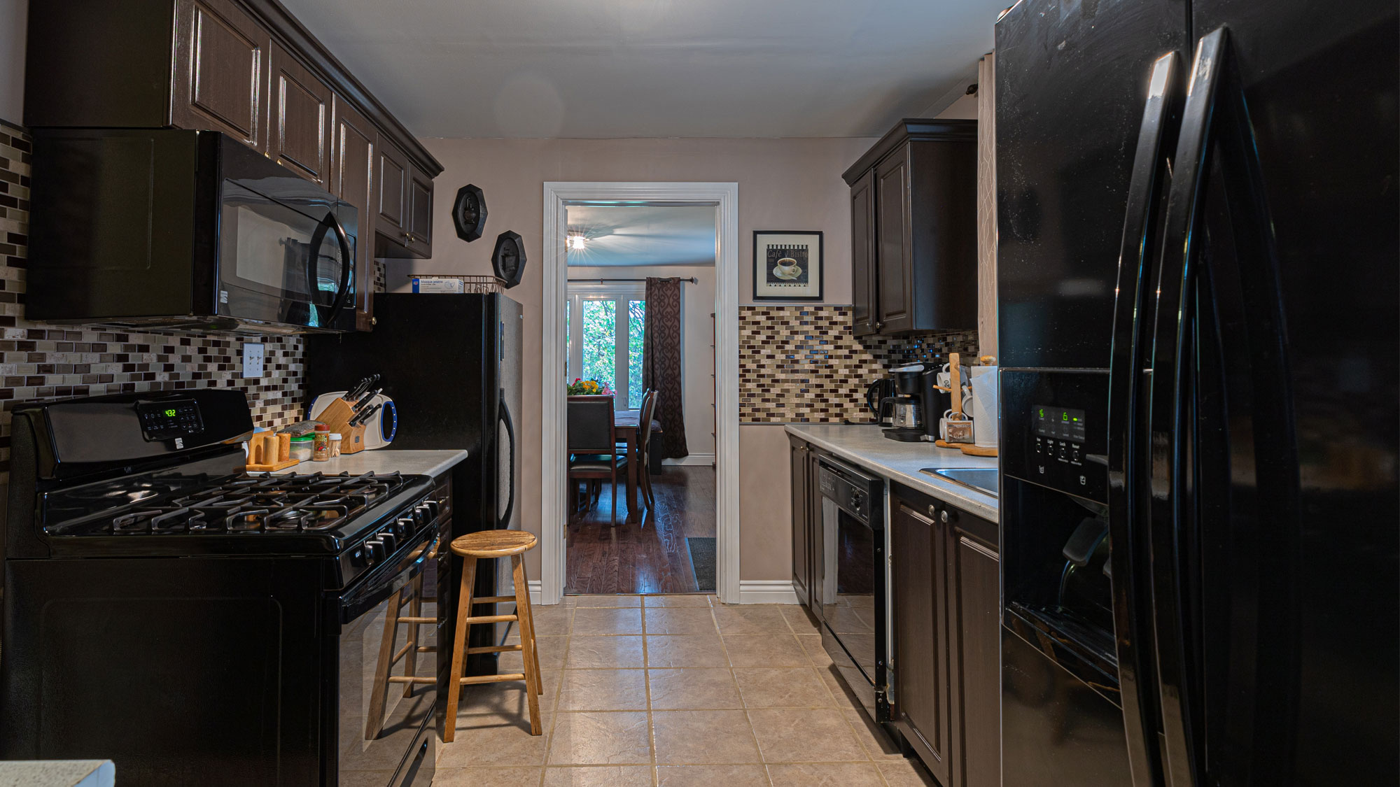 53 Woodward Ave. Virtual Tour by Online Open House of the property