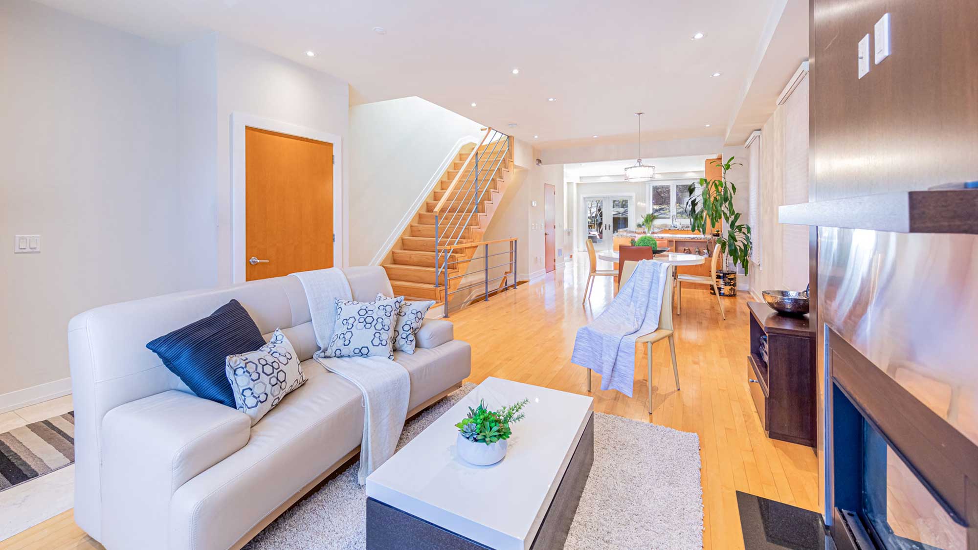 101 Blantyre Ave. Virtual Tour by Online Open House of the property