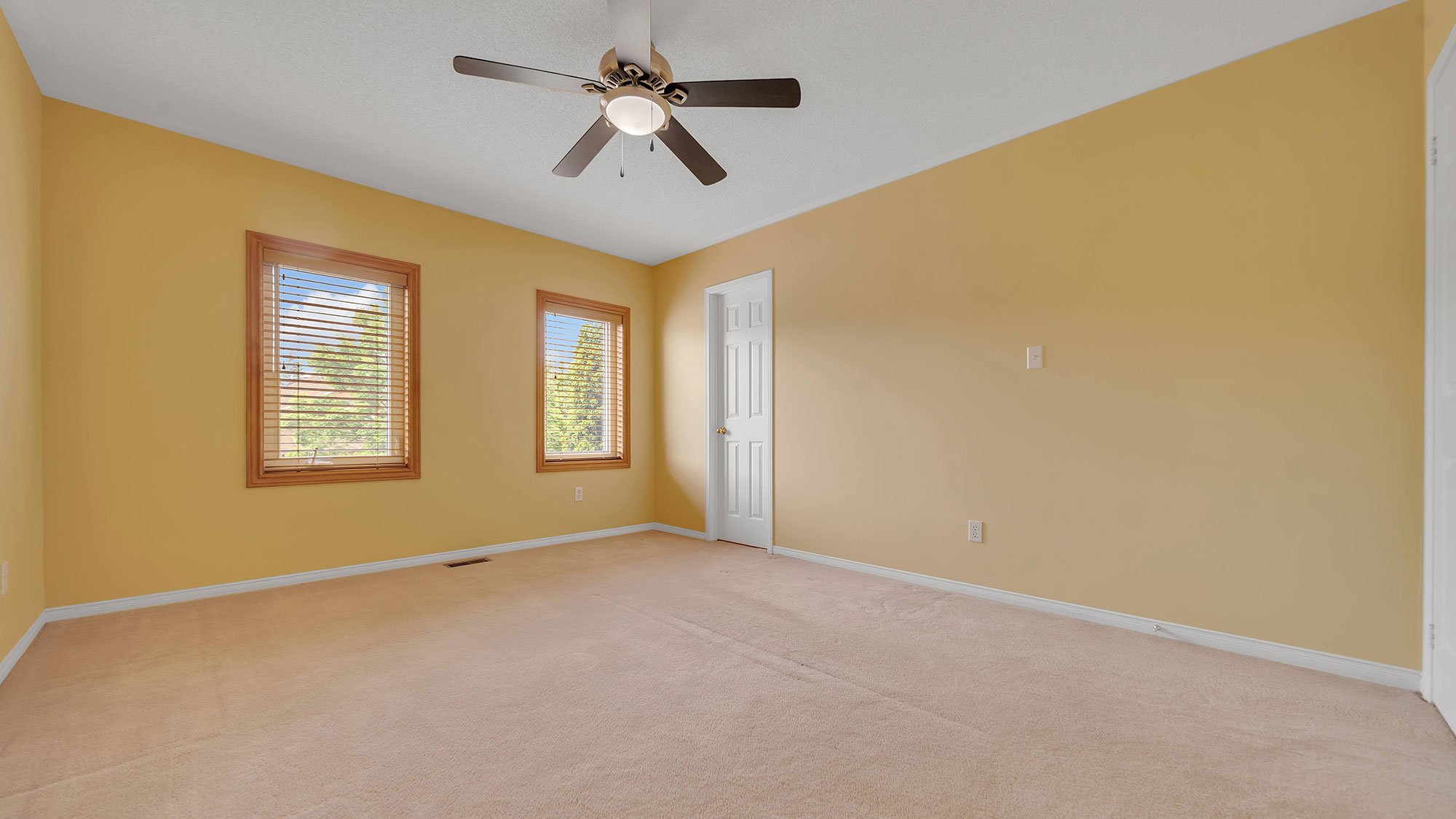 121 Carberry Crescent Virtual Tour by Online Open House of the property