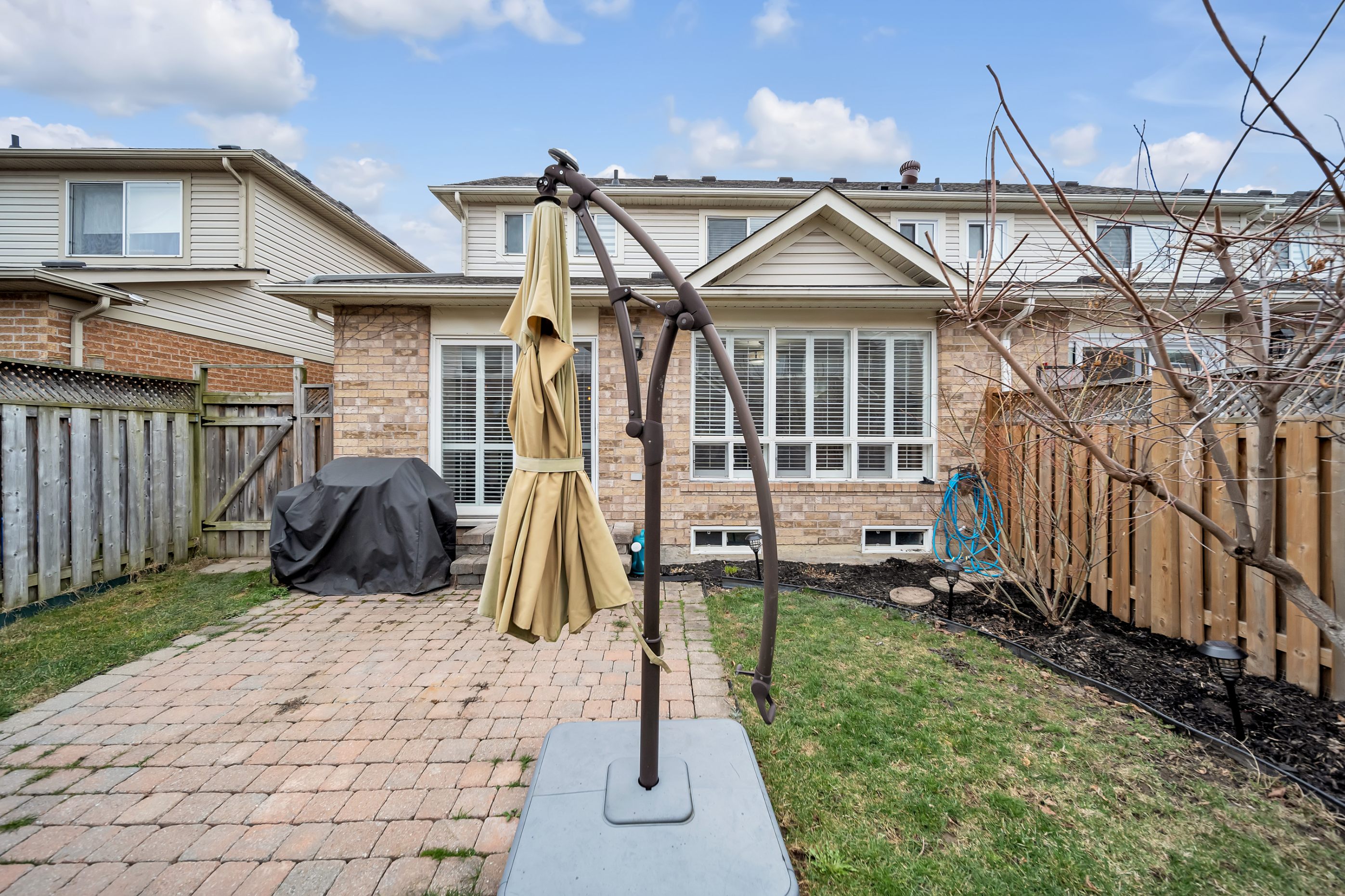 687 Edwards Ave. Virtual Tour by Online Open House of the property