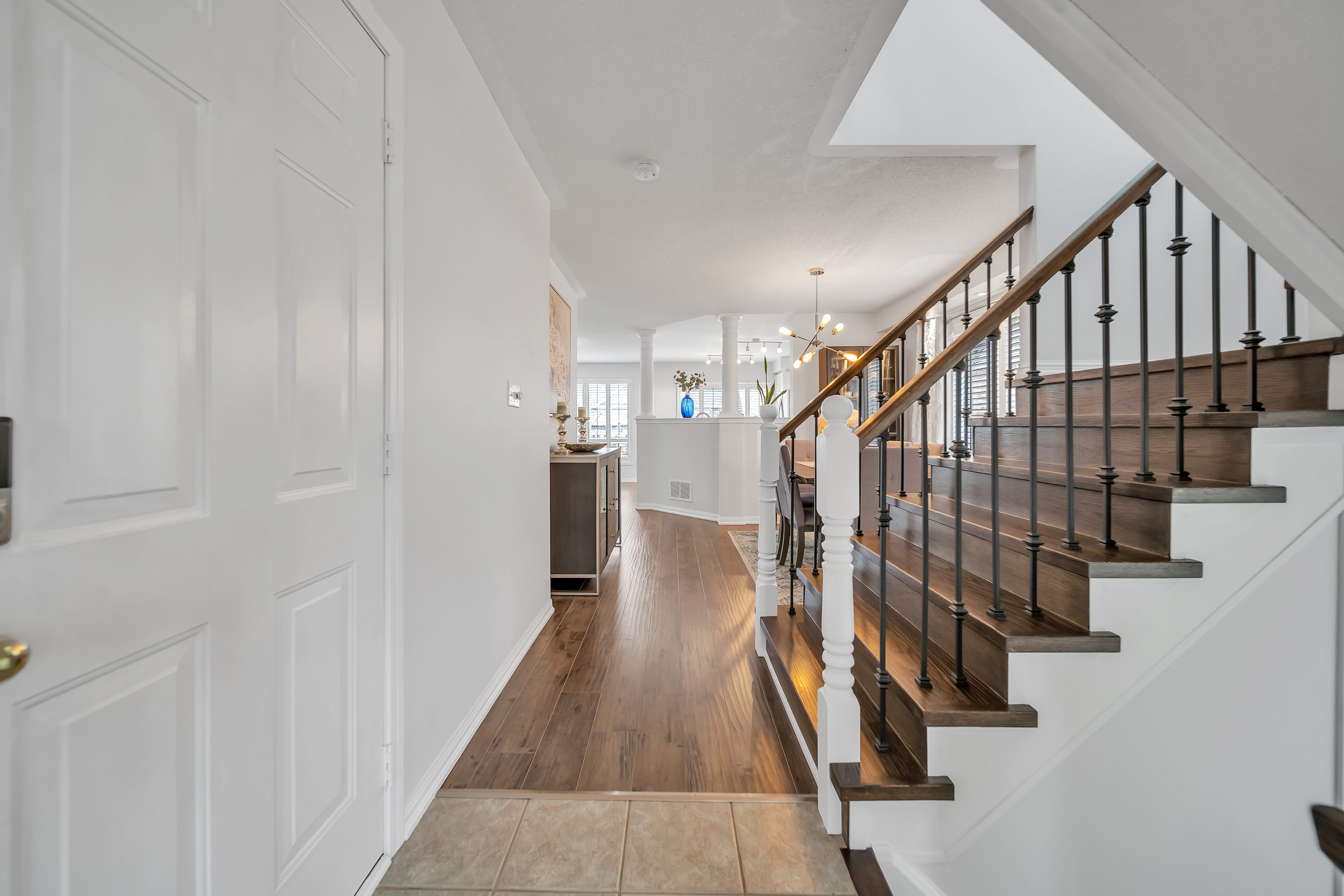 687 Edwards Ave. Virtual Tour by Online Open House of the property