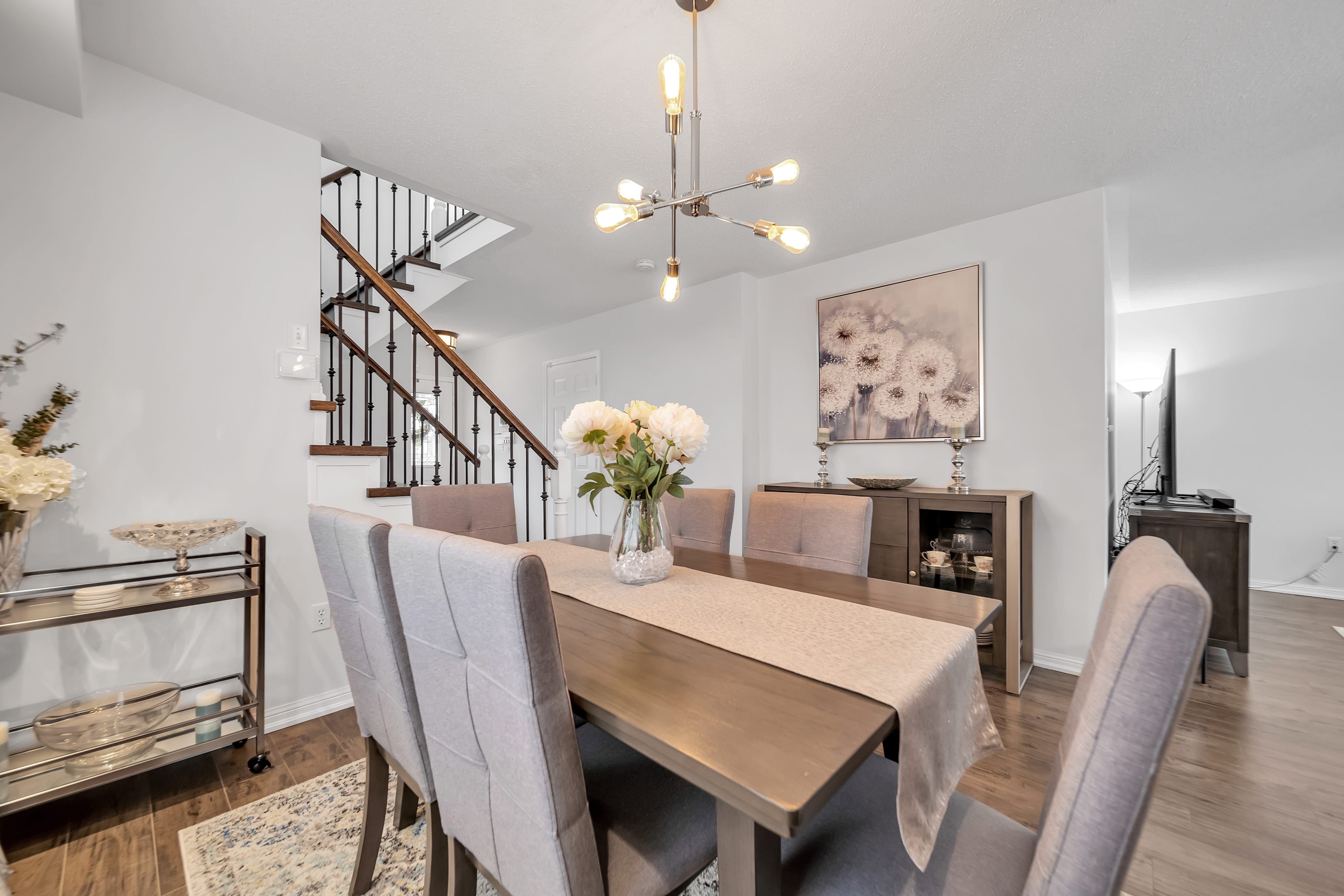 687 Edwards Ave. Virtual Tour by Online Open House of the property