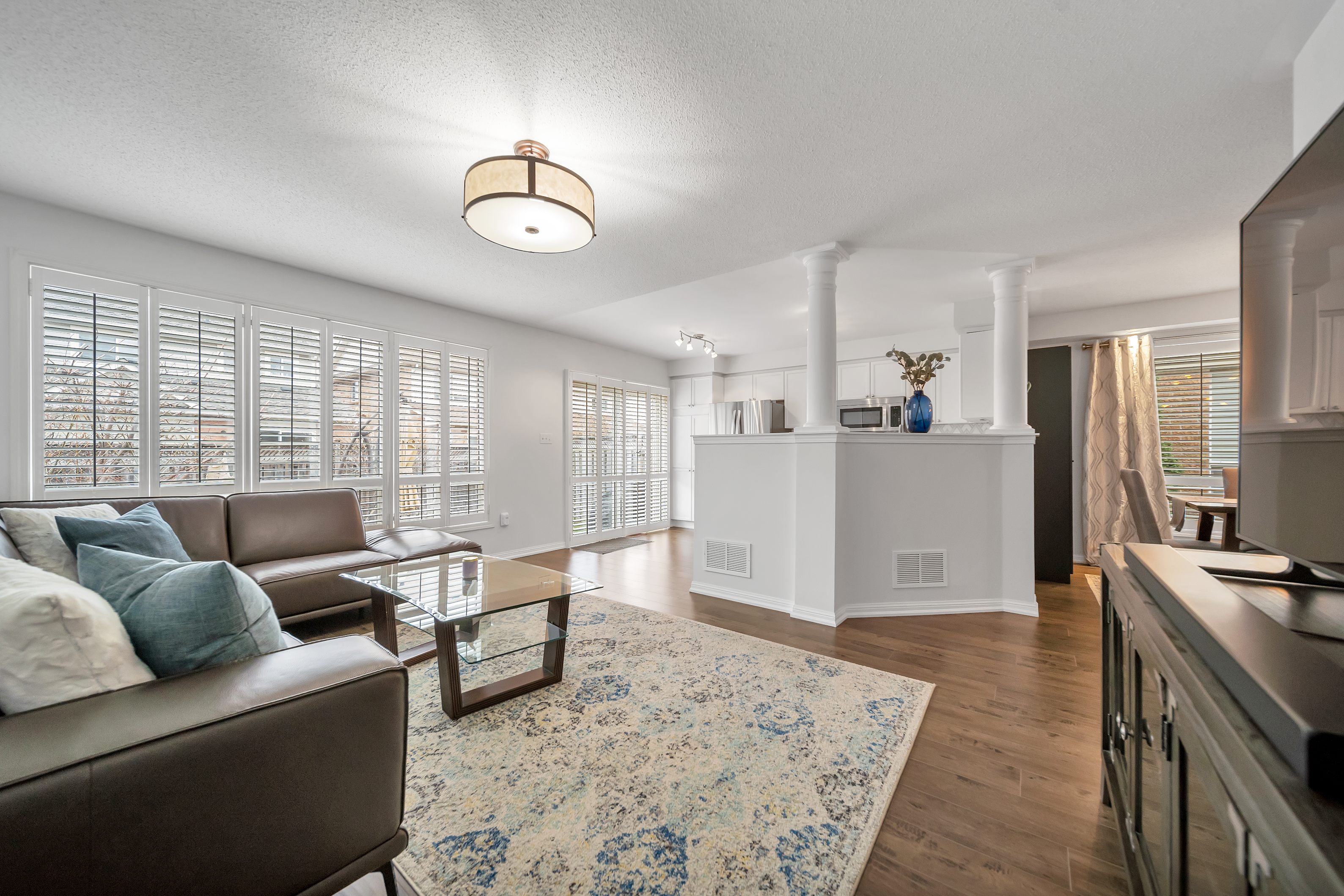 687 Edwards Ave. Virtual Tour by Online Open House of the property