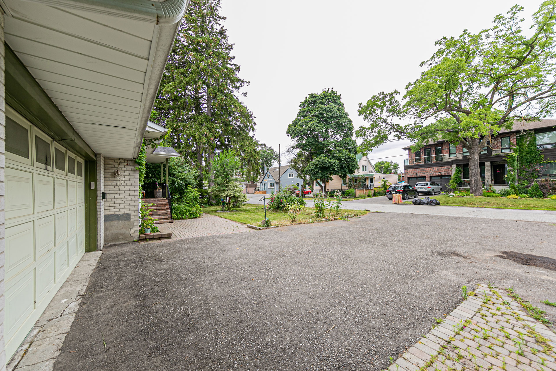 30 Bedford Park Ave. Virtual Tour by Online Open House of the property