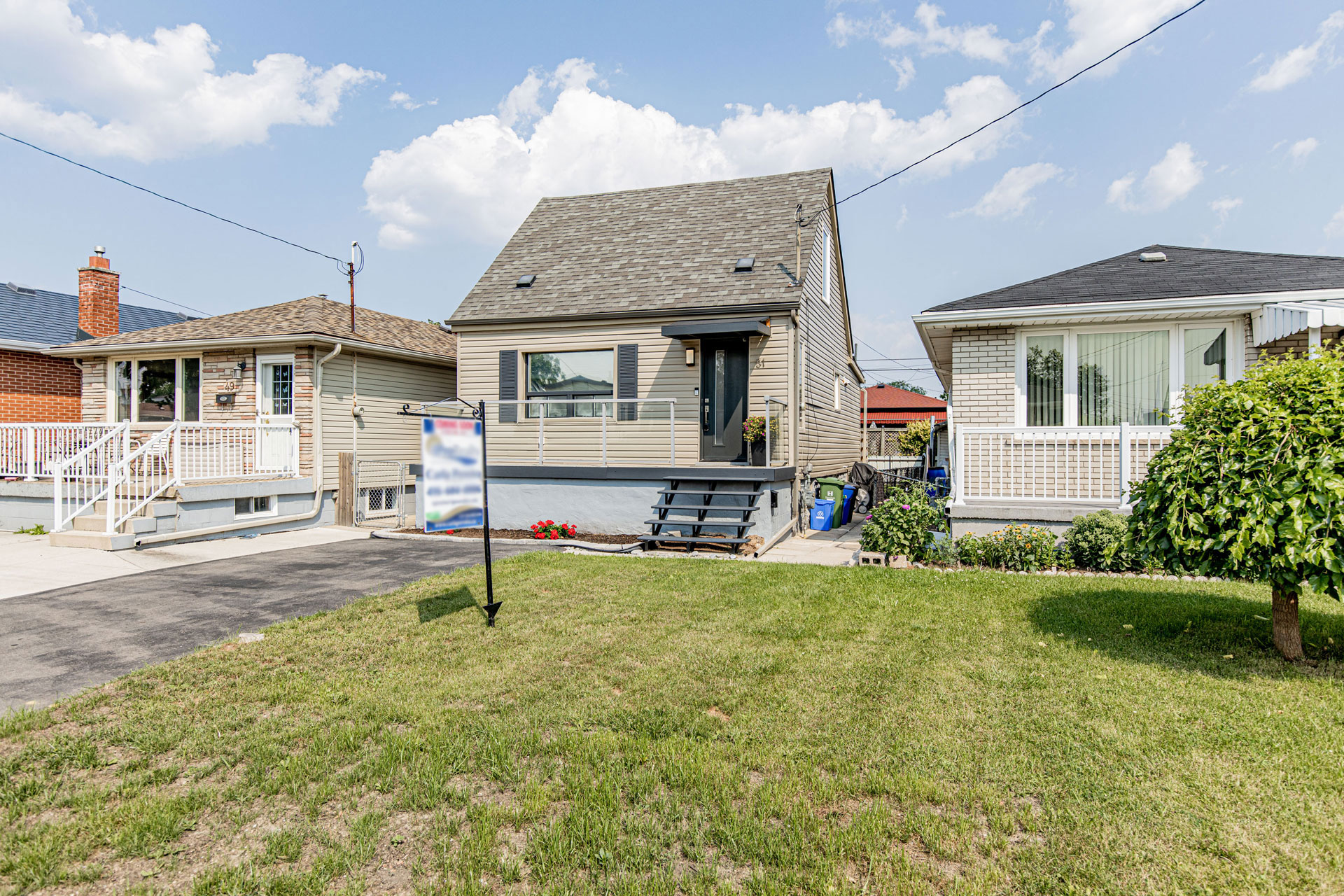 51 Delena Ave. S. Virtual Tour by Online Open House of the property