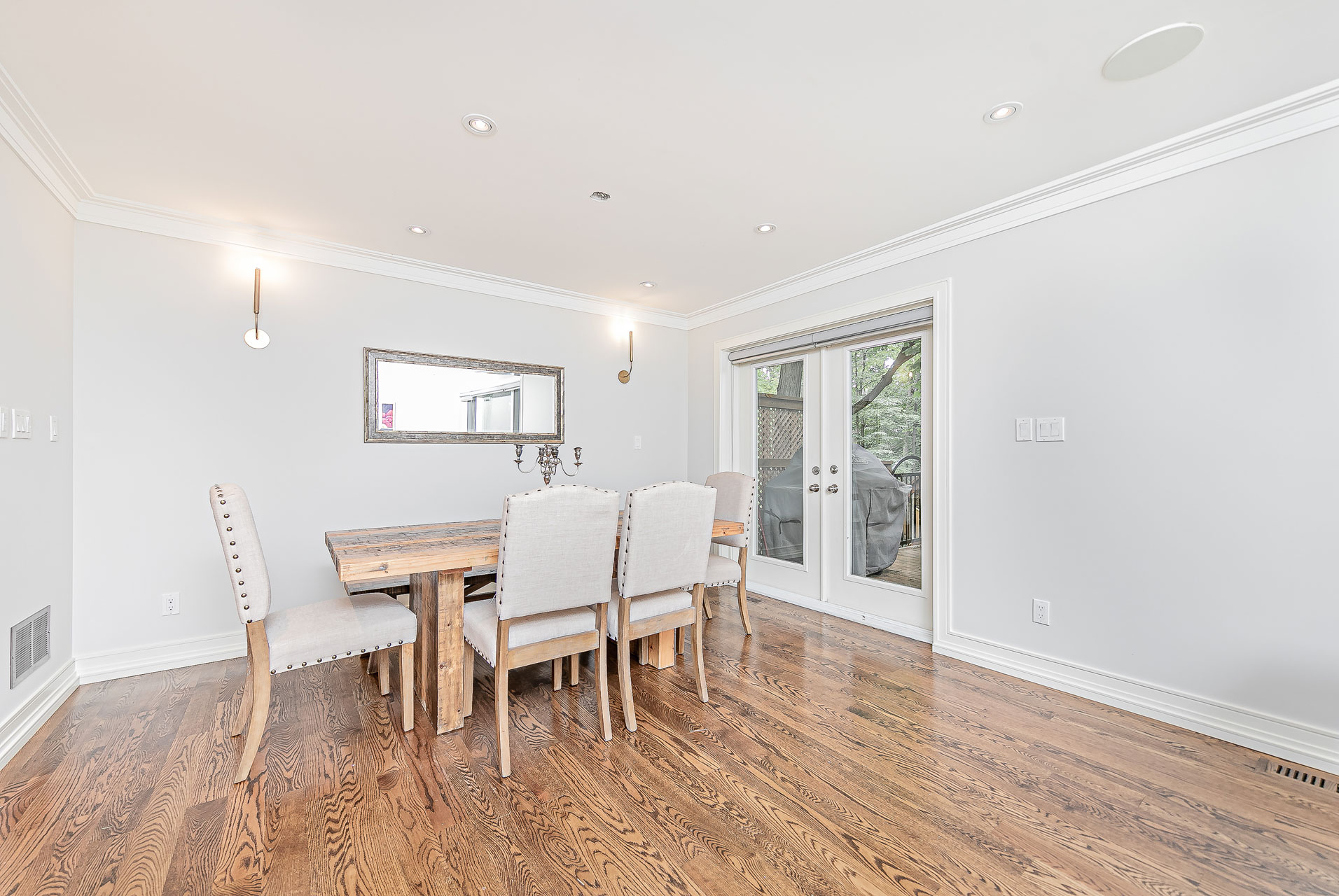 31 Dalmeny Rd. Virtual Tour by Online Open House of the property