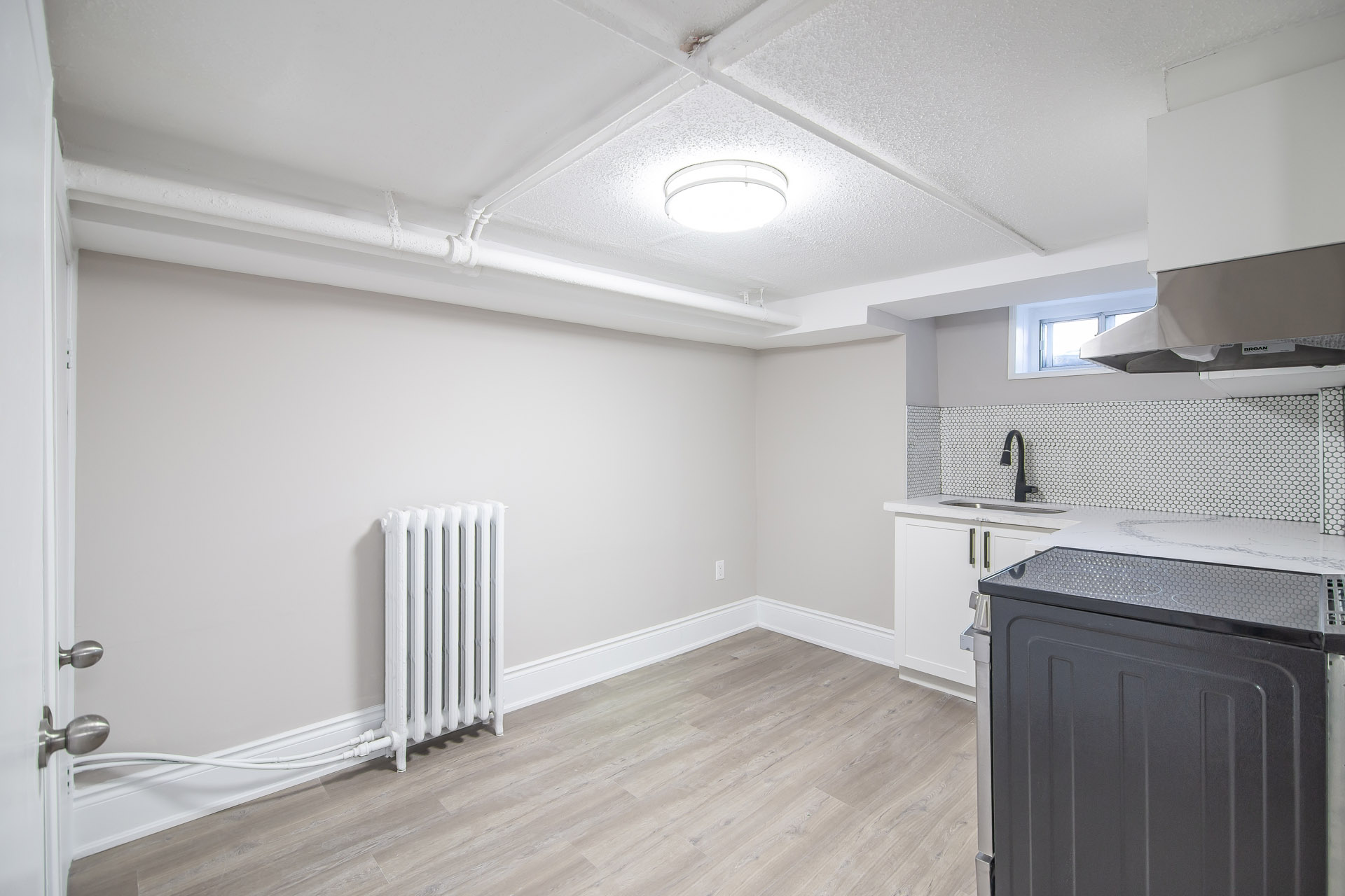 521 Rogers Rd. Virtual Tour by Online Open House of the property