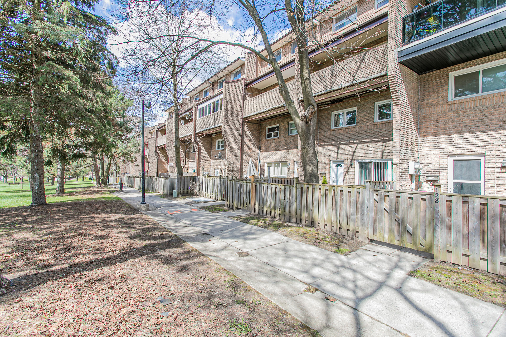 50 Scarborough Golf Club Rd. Virtual Tour by Online Open House of the property