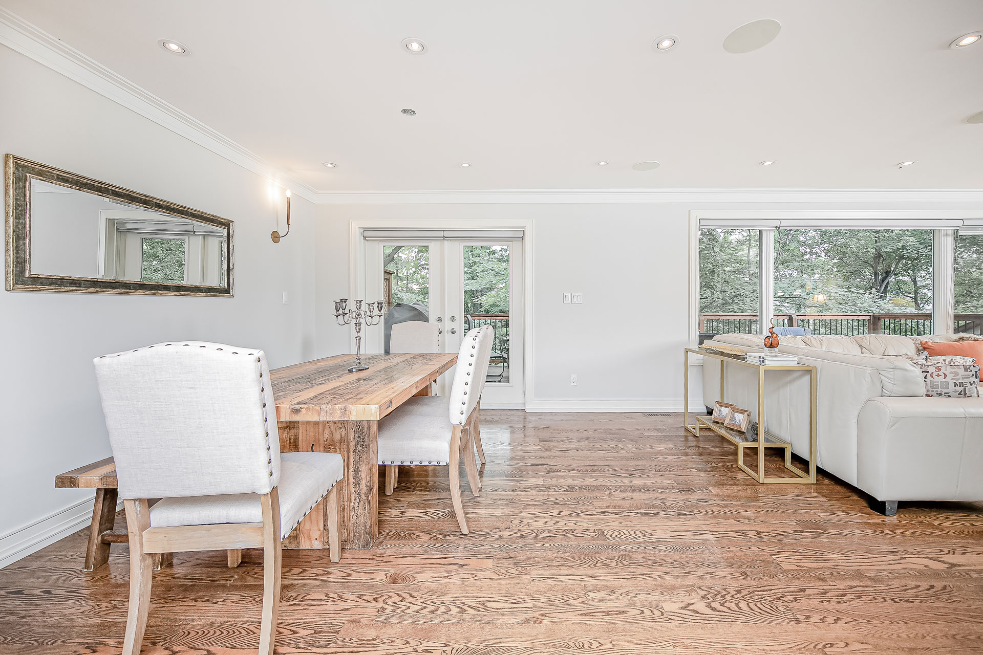 31 Dalmeny Rd. Virtual Tour by Online Open House of the property