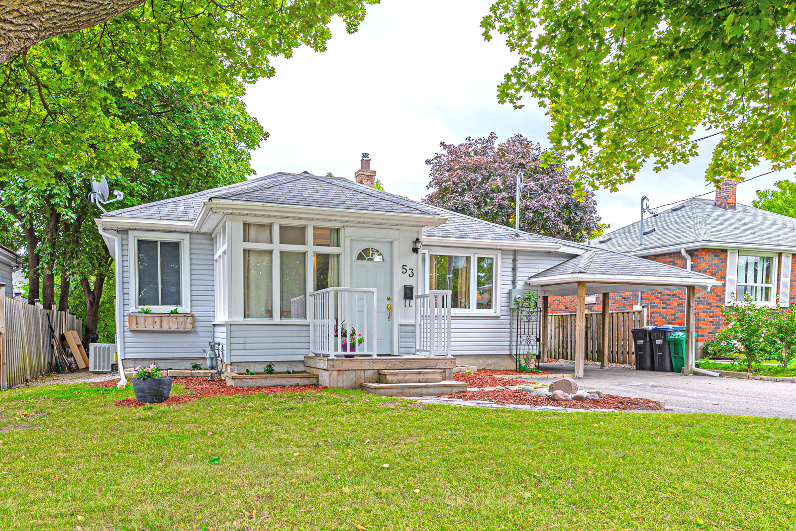 53 Woodward Ave. Virtual Tour by Online Open House of the property