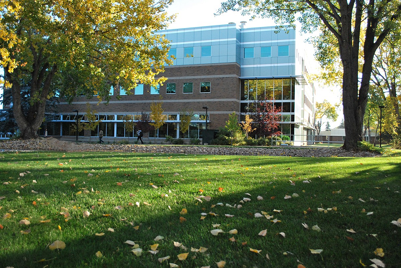 Medicine Hat College Du Học & Đinh Cư Canada