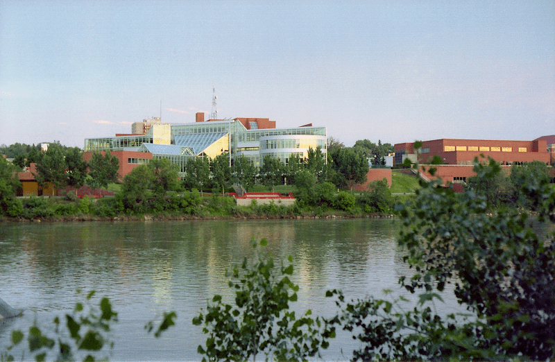 Medicine Hat College Du Học & Đinh Cư Canada