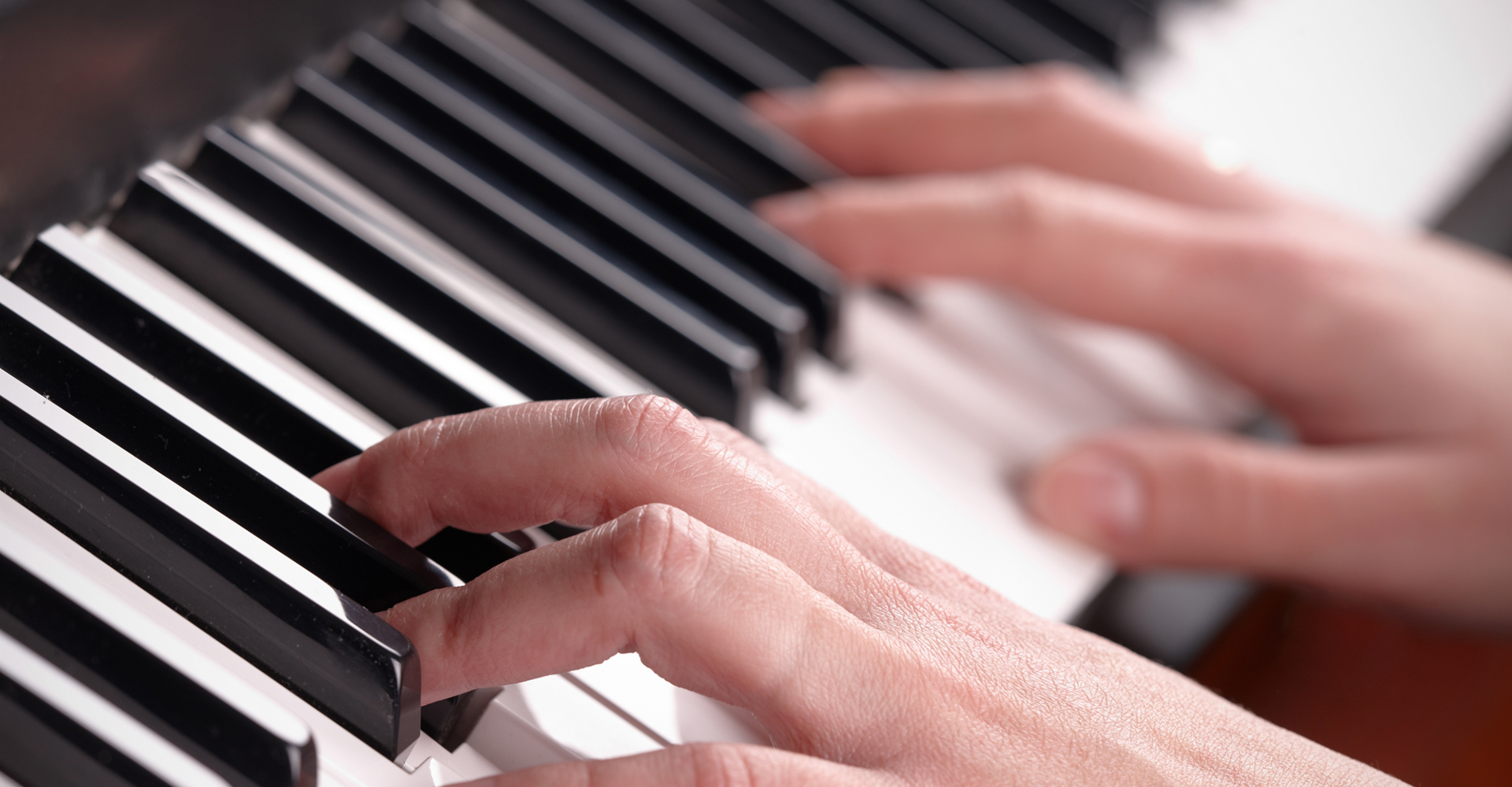 Piano Vs Organ Which Is Right For Your Church? Viscount North America