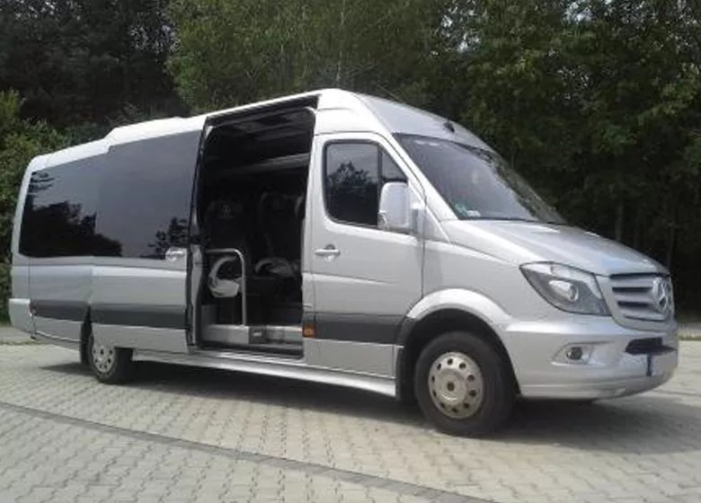 ALQUILER DE COCHES EN POLONIA Visita Polonia