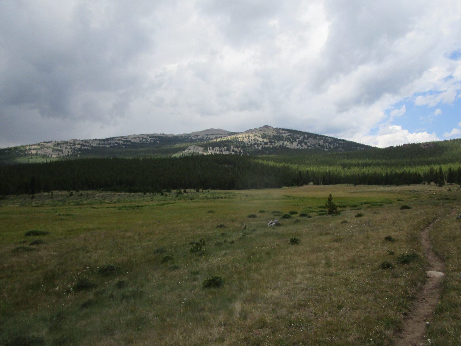 Wyoming Vacations In Fall Hunting Trips In Outlaw Country