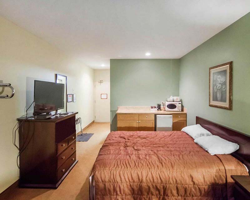 Econo Lodge Innisfail Visit Central Alberta