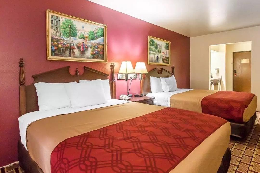 Lodging Visit Dexter