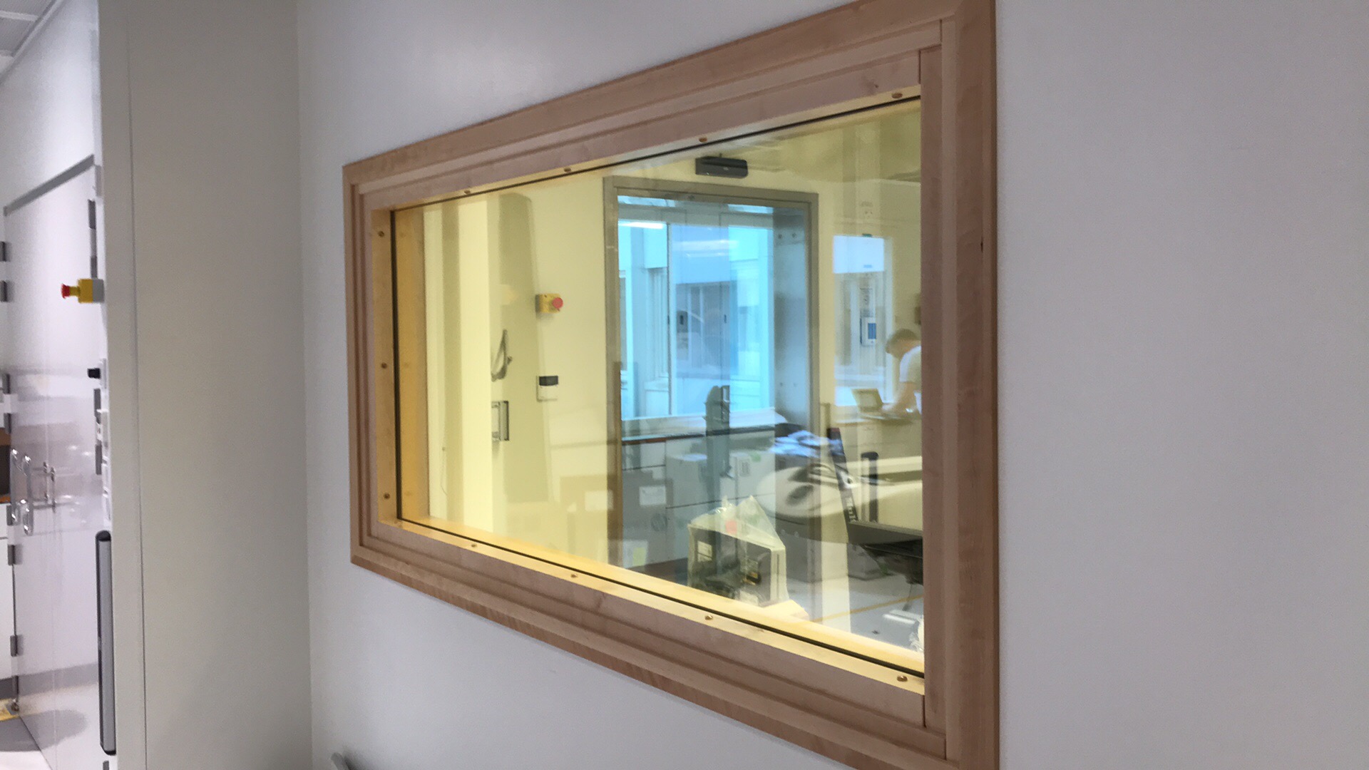 RADIATION SHIELDING GLASS Specialists in radiation protection