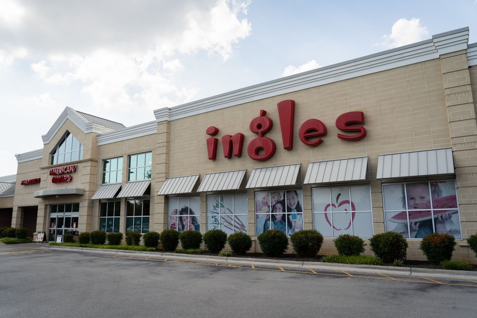 Ingles Visit Farragut