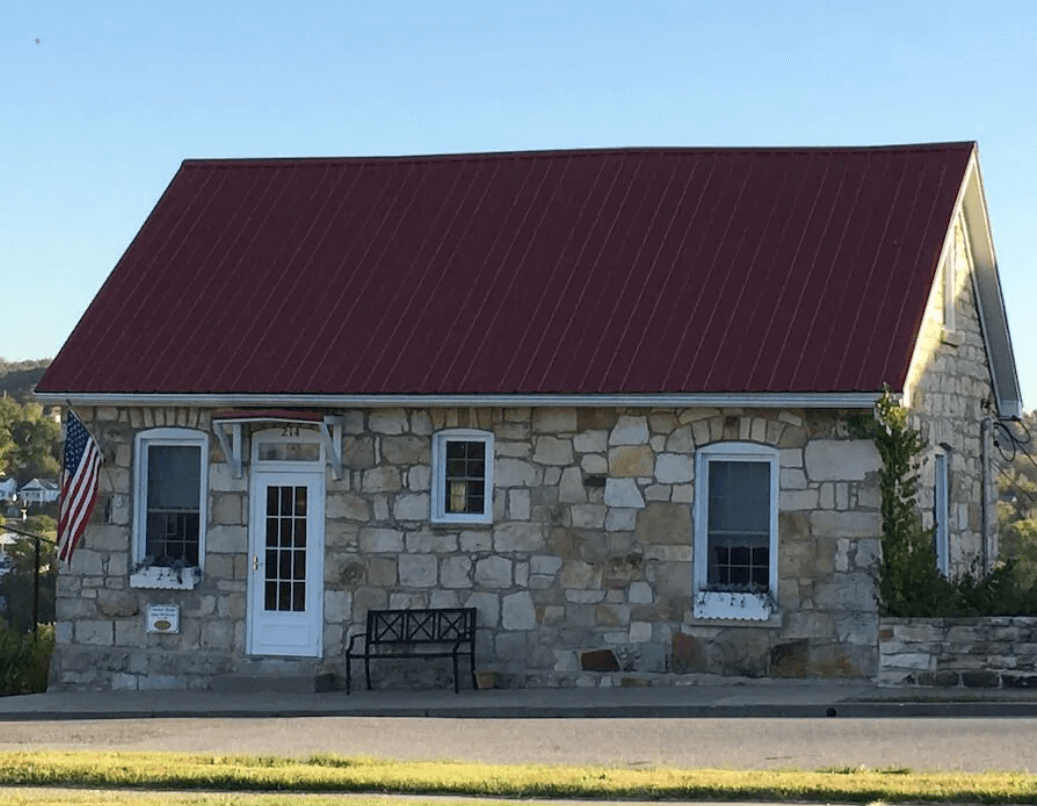 DeFlorin Stone Cottage Inn Visit Hermann