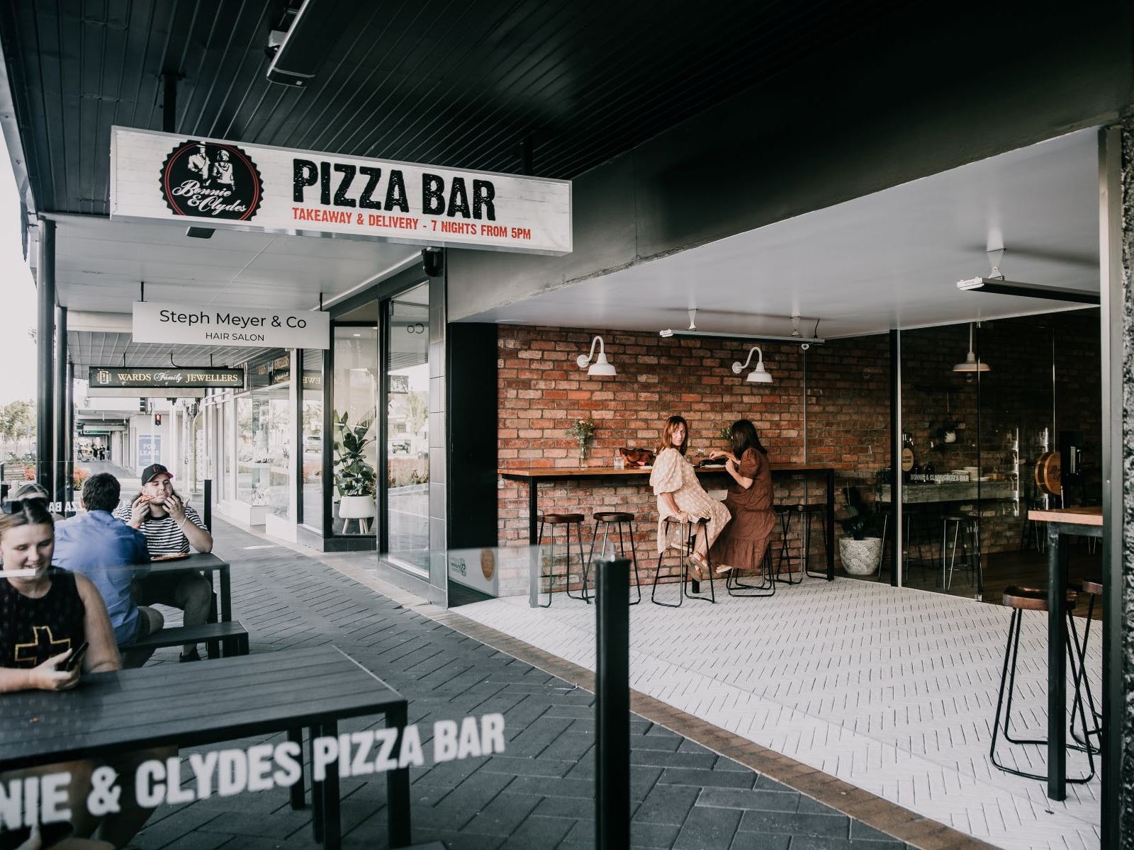 Bonnie and Clyde's Pizzeria Visit Horsham