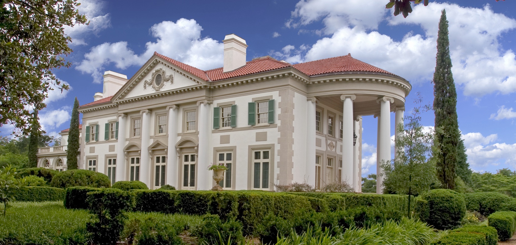 8 Reasons To Put Hills & Dales Estate On Your Travel List