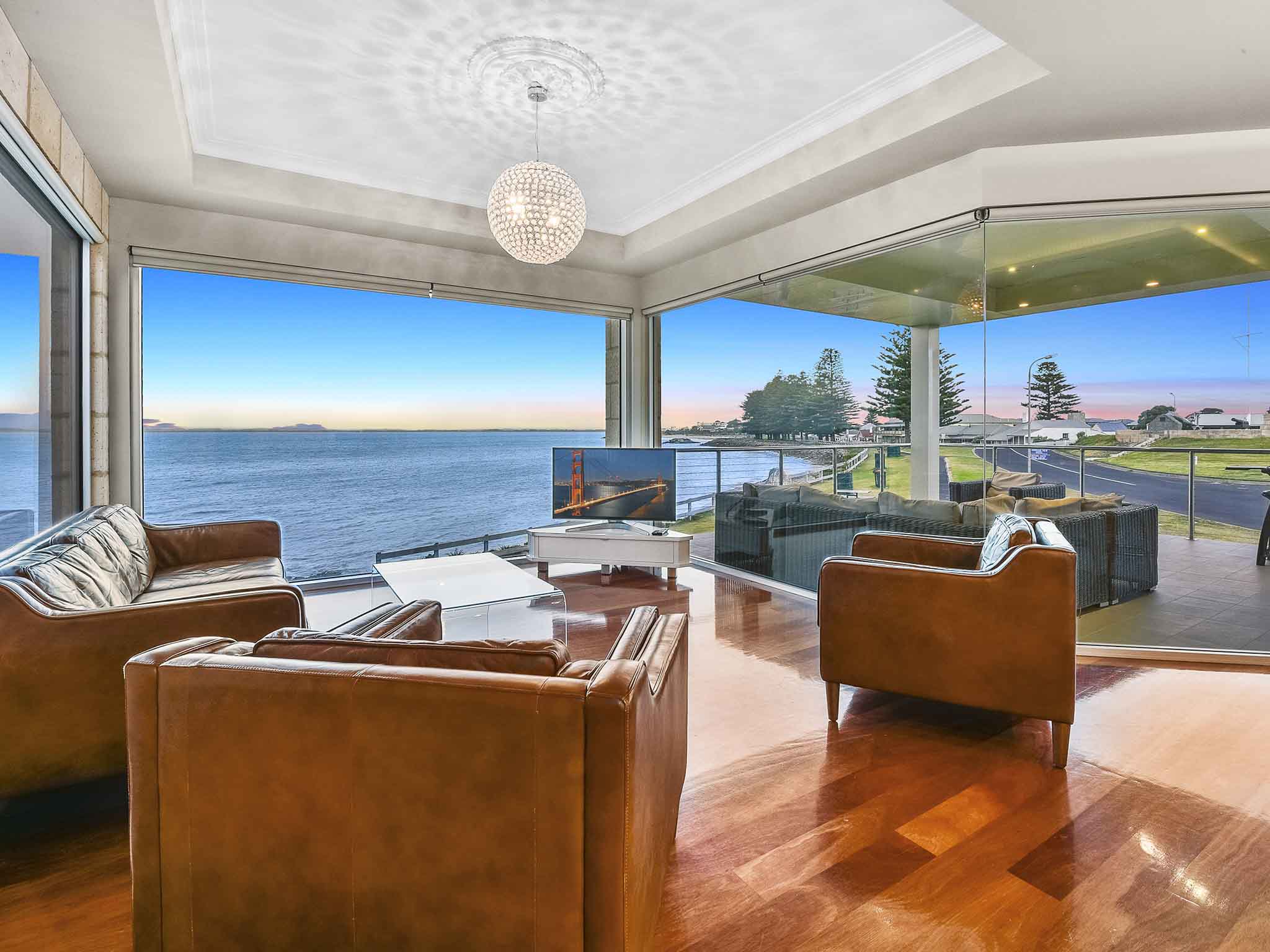 Escape to Luxury on the Limestone Coast