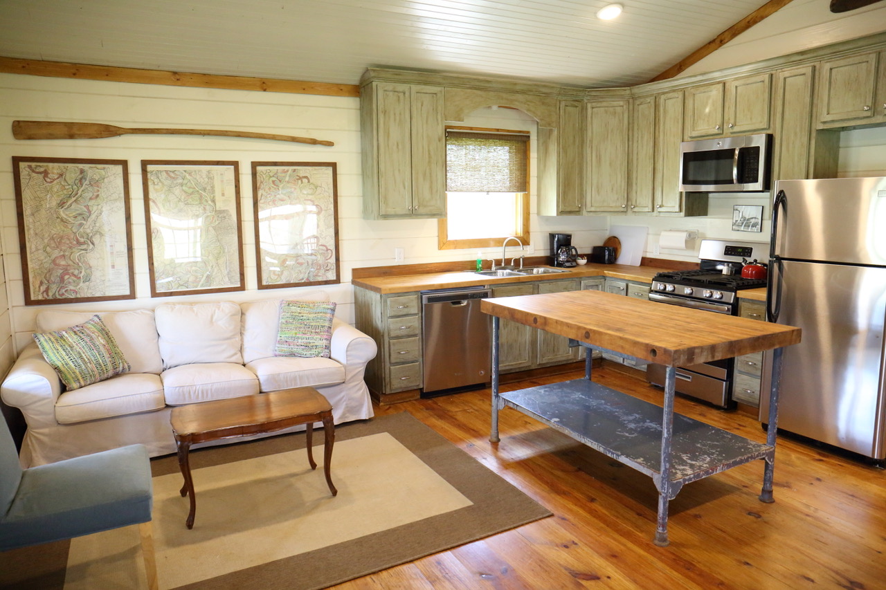 Charlie’s Visit Mound City