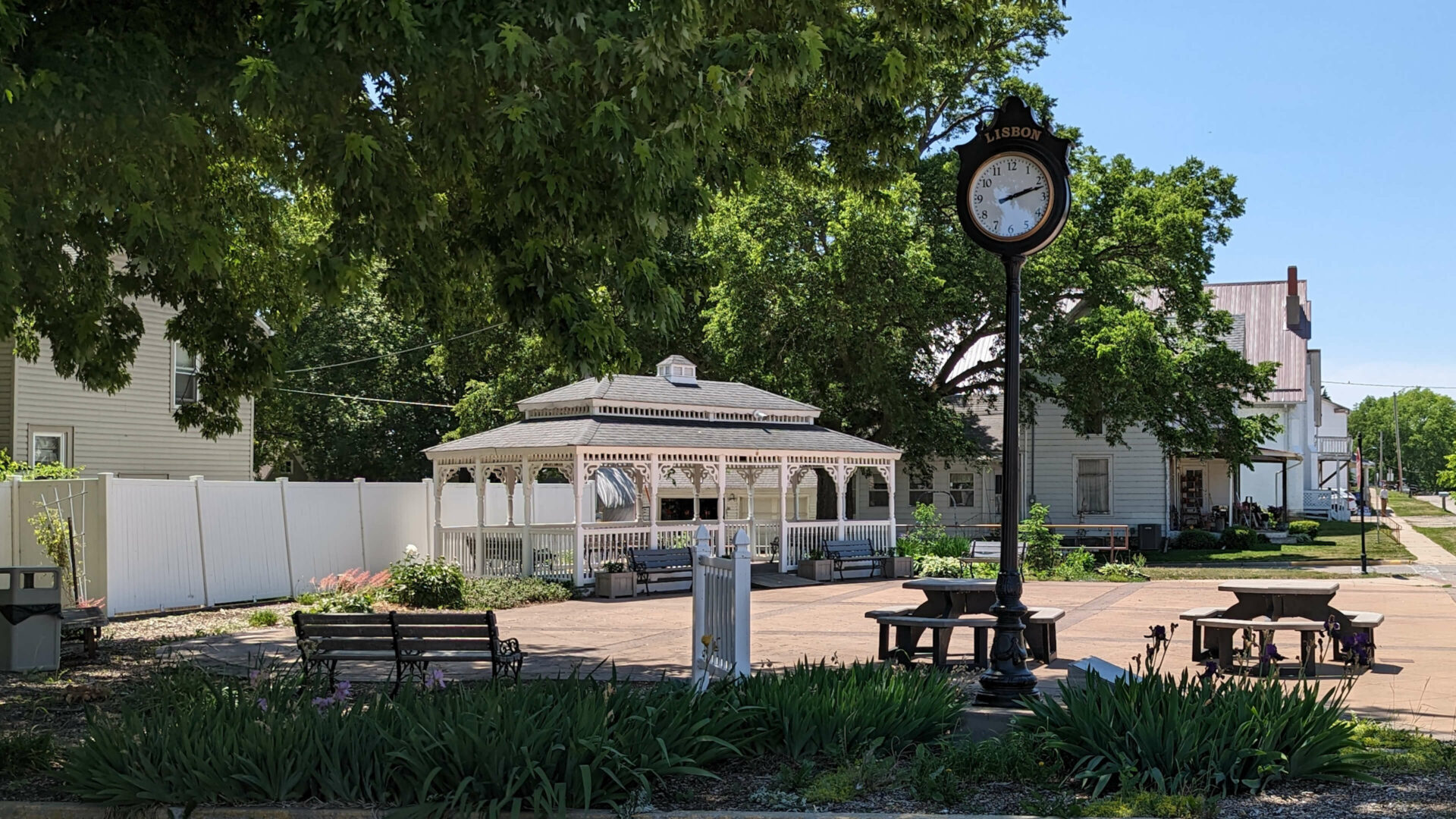 Lincoln Square Visit Mount VernonLisbon