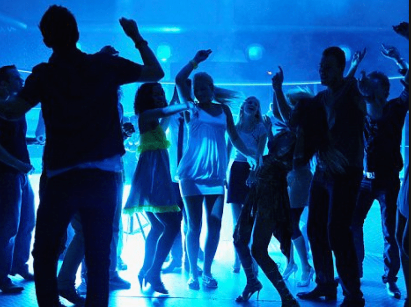 LIVE MUSIC IN VICTORIA,BC Visitor In Victoria