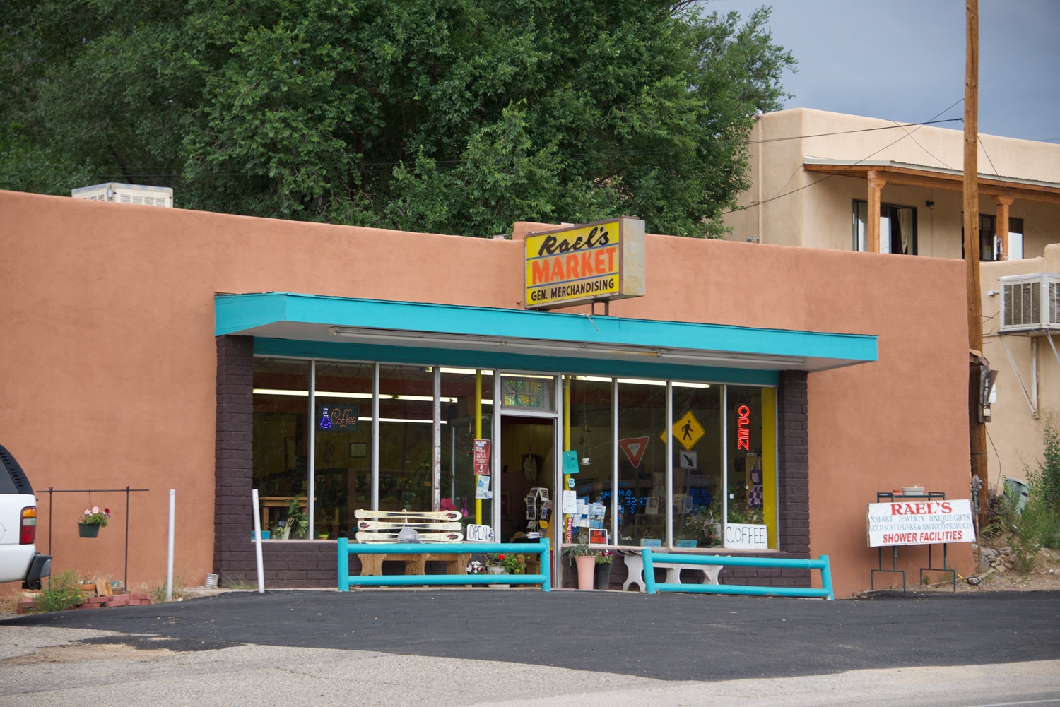 Rael's Market & Coffee Shop Visit Questa