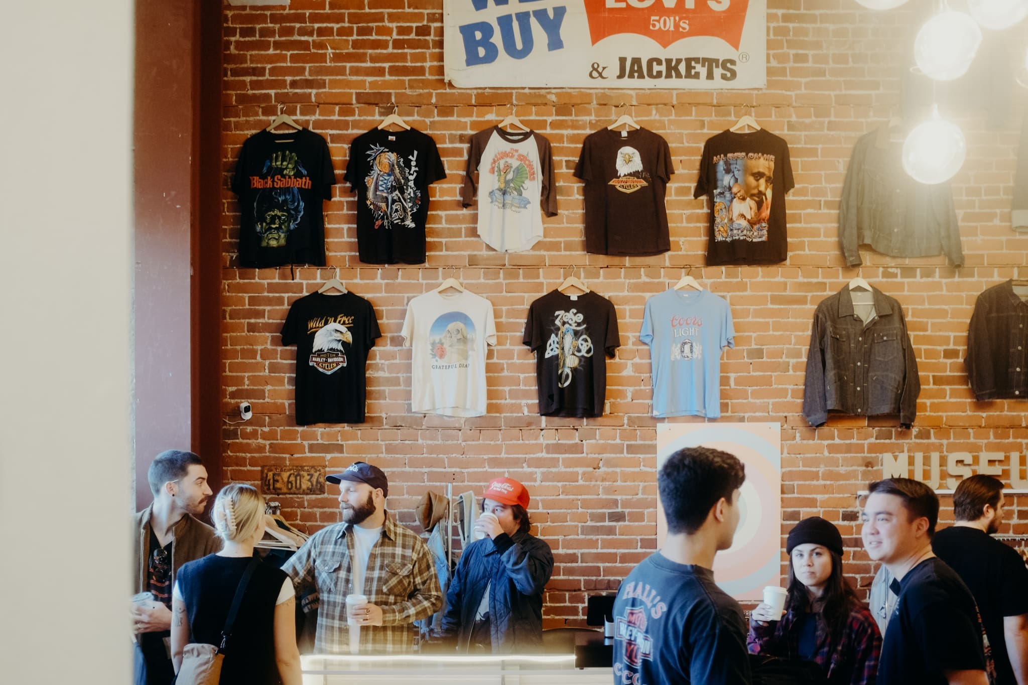 GUIDE TO VINTAGE & ANTIQUE STORES IN REDDING, CA Redding