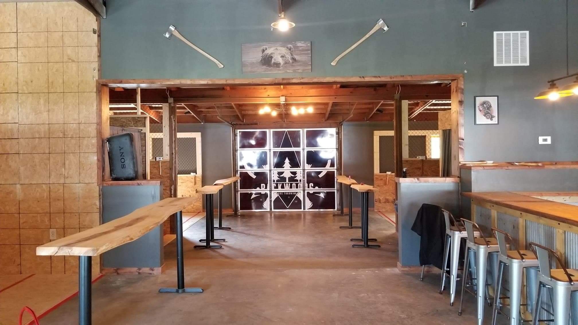 Backwoods Axe Throwing visitSI