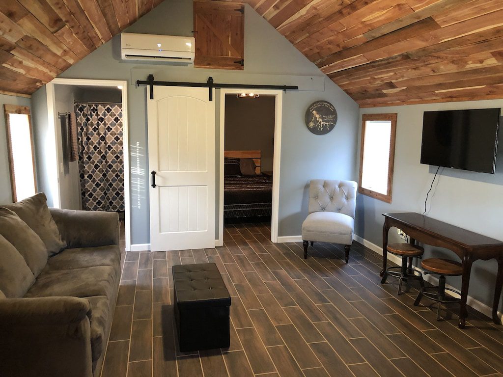 Big Tree Little Cabin visitSI