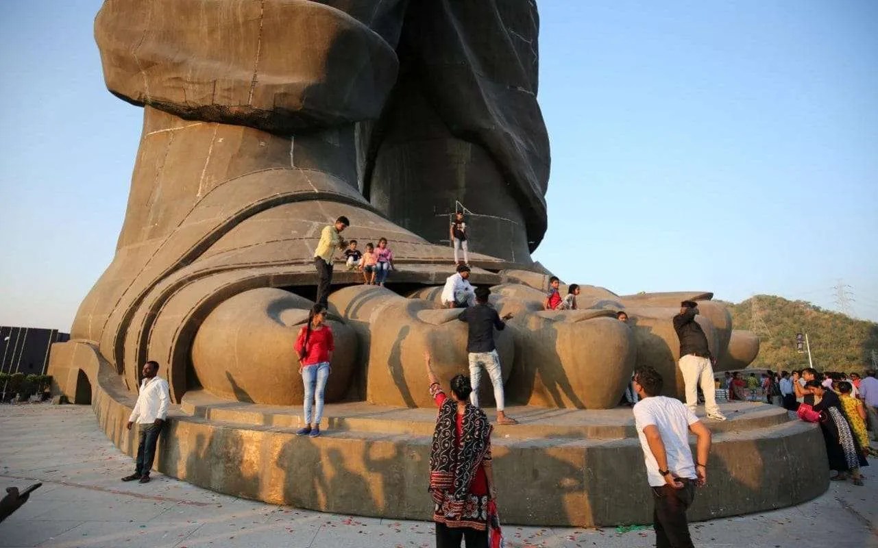 Statue of Unity lures hordes of tourists Statue of Unity Tour WORLD